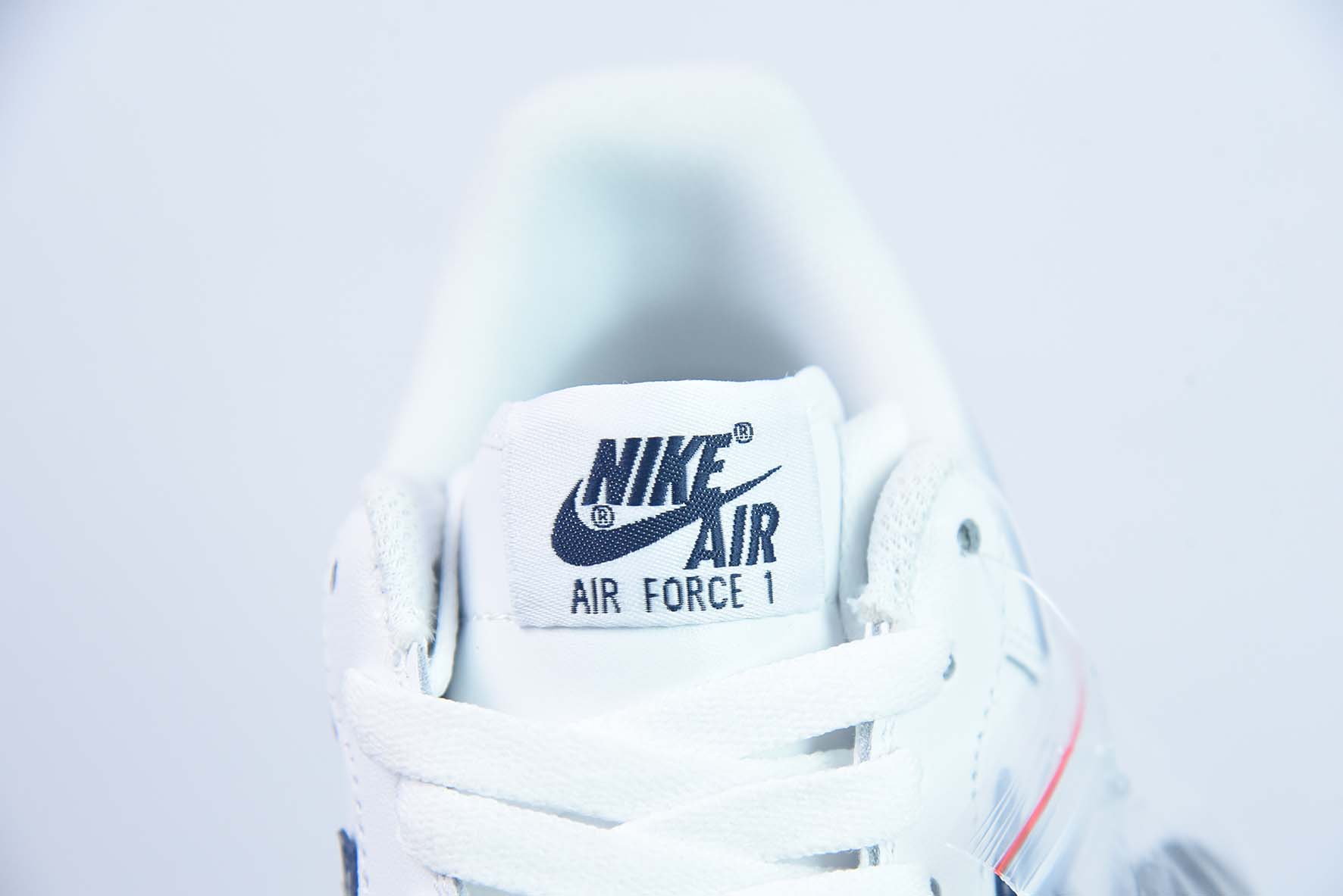 Nike By You Air Force 1'07 Low Retro SP 空军一号“皮革白深蓝渐变钩子”低帮运动鞋 CO3363-366