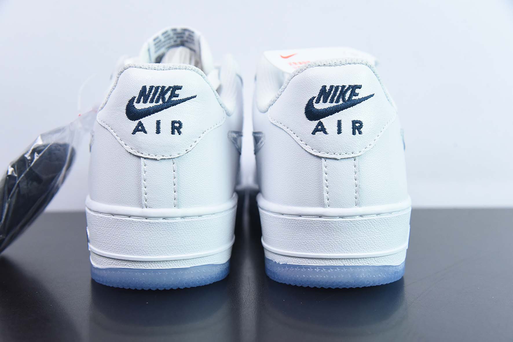 Nike By You Air Force 1'07 Low Retro SP 空军一号“皮革白深蓝渐变钩子”低帮运动鞋 CO3363-366