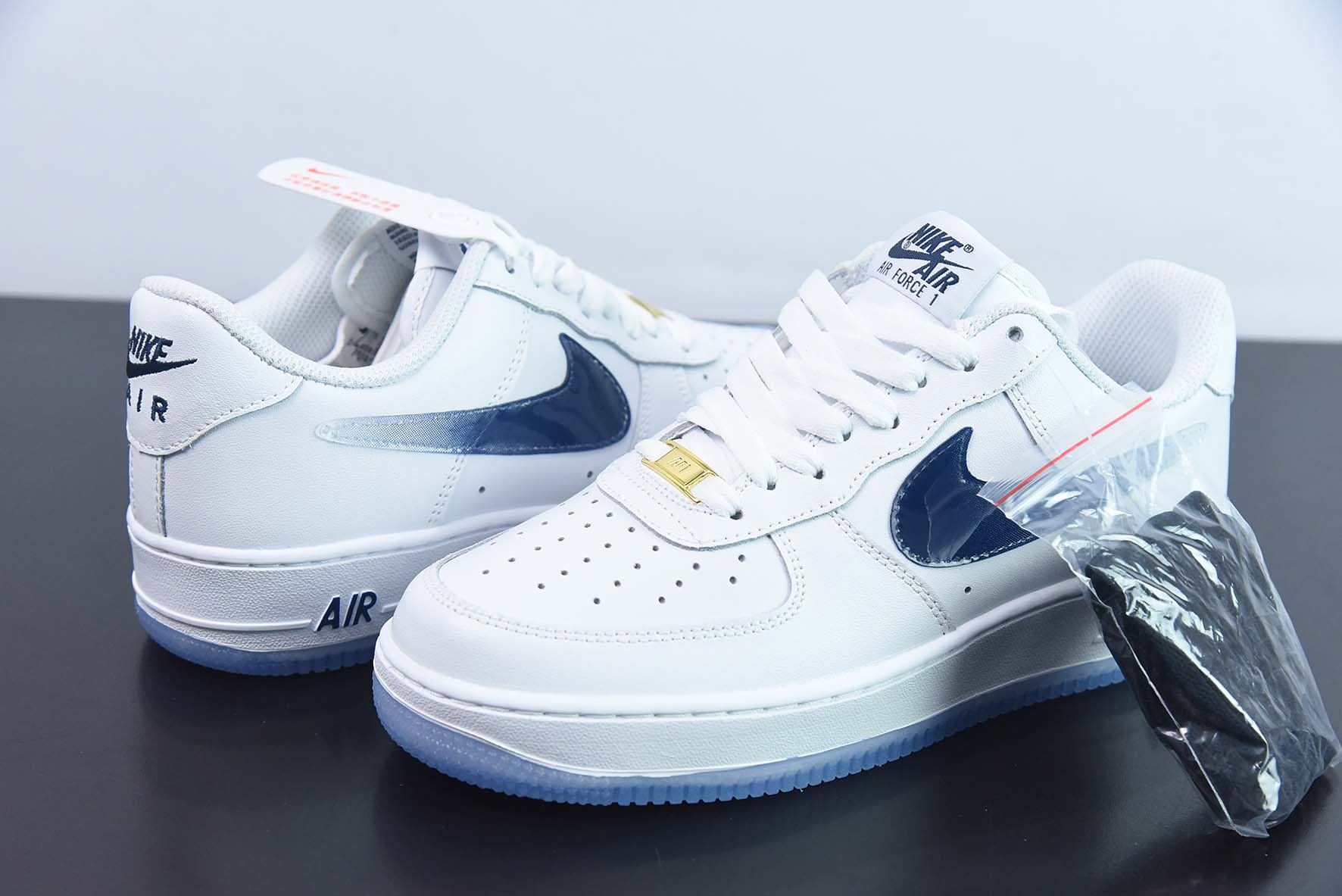 Nike By You Air Force 1'07 Low Retro SP 空军一号“皮革白深蓝渐变钩子”低帮运动鞋 CO3363-366