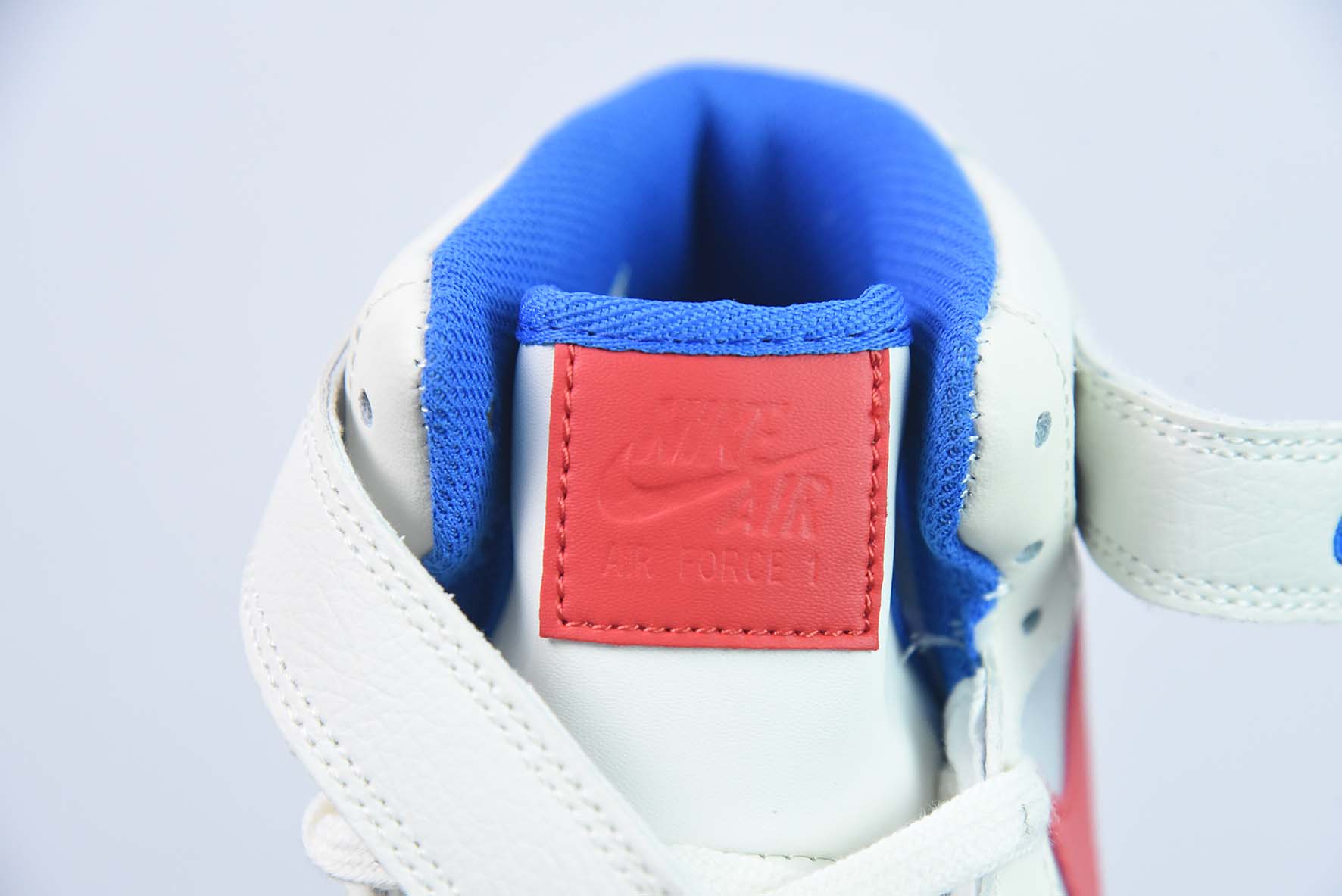 Nike Air Force 1 AF1 空军一号/中帮 米白灰红 大白兔奶糖 货号:CW0088-928
