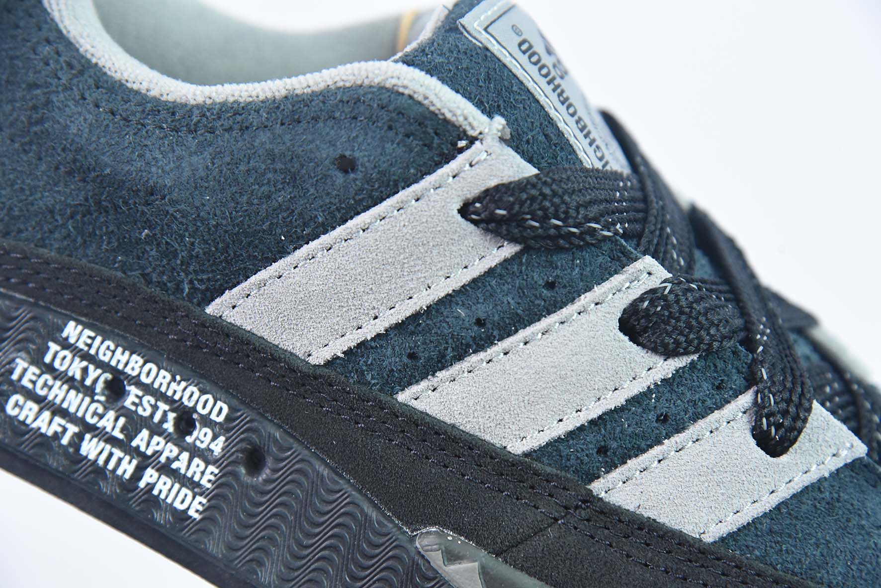 Adidas Adimatic 联名鲨鱼阿迪面包鞋 HP6770