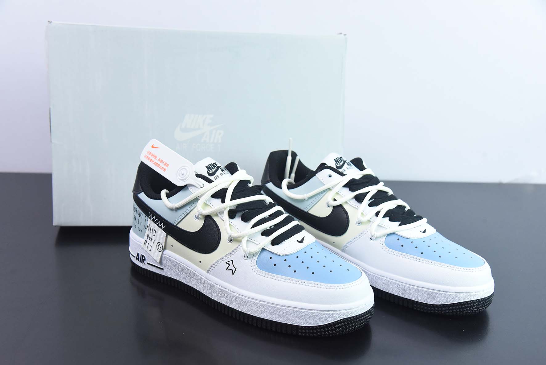 Air Force 1'07 Low"White/Beige/Light Blue"空军一号“白米浅蓝黑皇冠涂鸦绑绳”DH7561-102