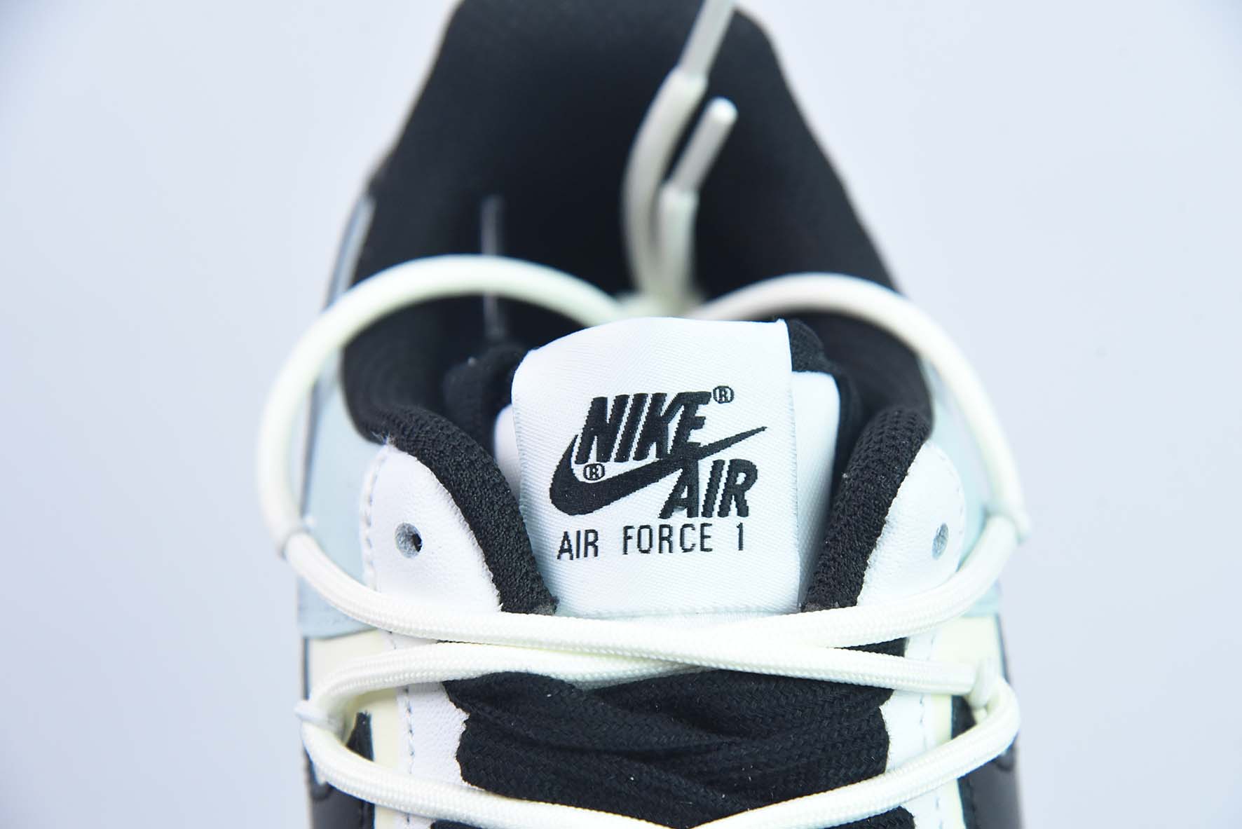 Air Force 1'07 Low"White/Beige/Light Blue"空军一号“白米浅蓝黑皇冠涂鸦绑绳”DH7561-102