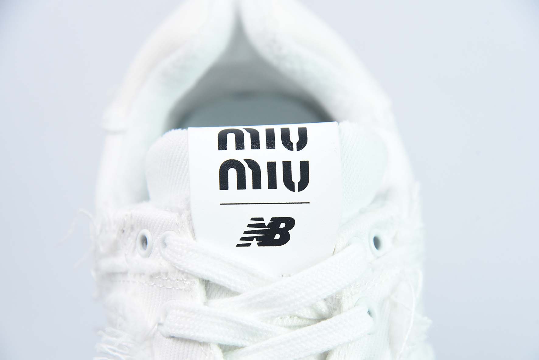 MIU MIU x NB 574 人气联名女款运动鞋