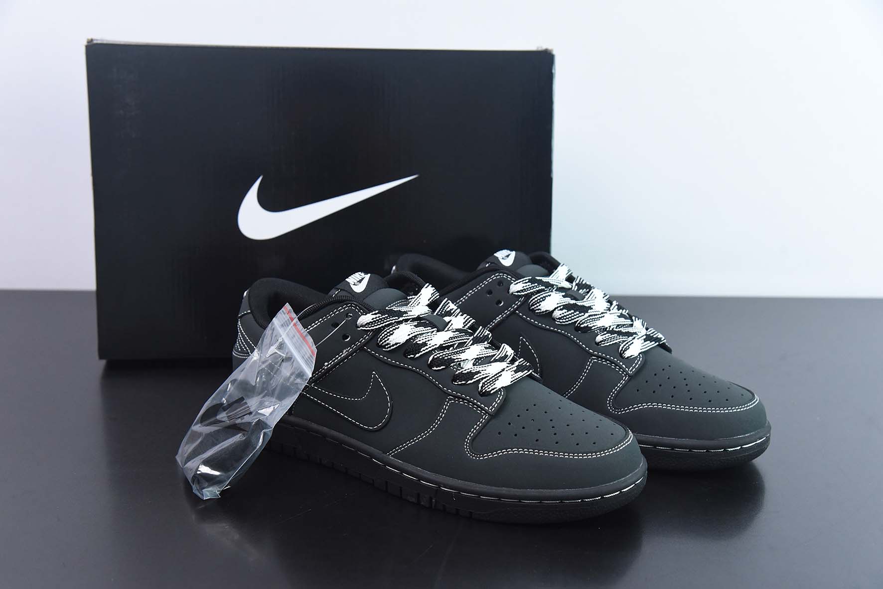 Nike SB Dunk Low 黑武士男女同款运动鞋 货号: DF0517-221