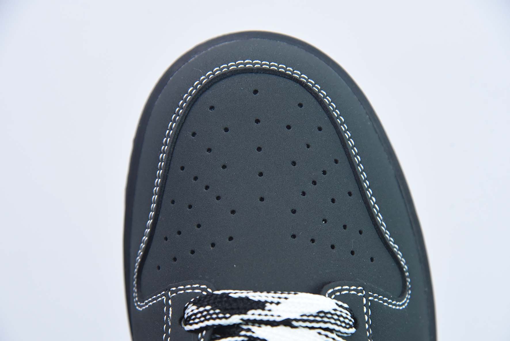 Nike SB Dunk Low 黑武士男女同款运动鞋 货号: DF0517-221