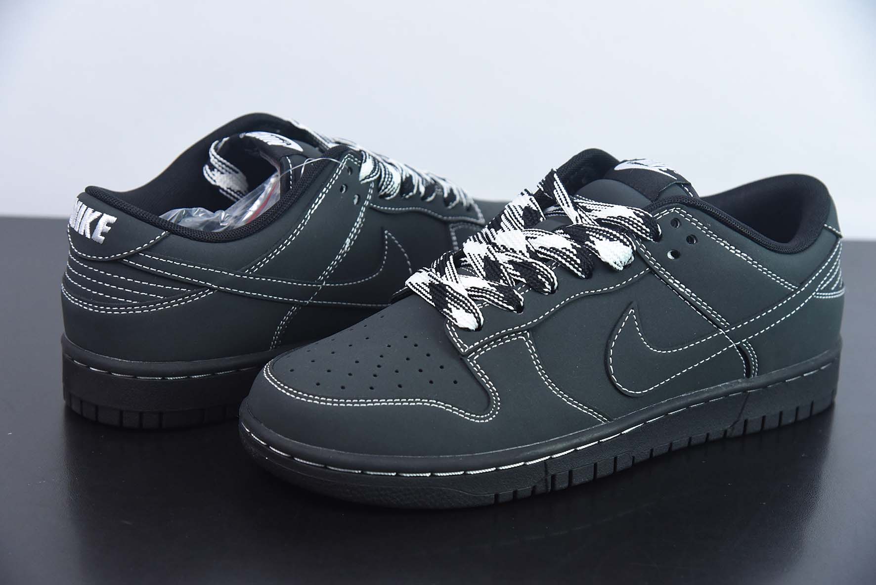 Nike SB Dunk Low 黑武士男女同款运动鞋 货号: DF0517-221