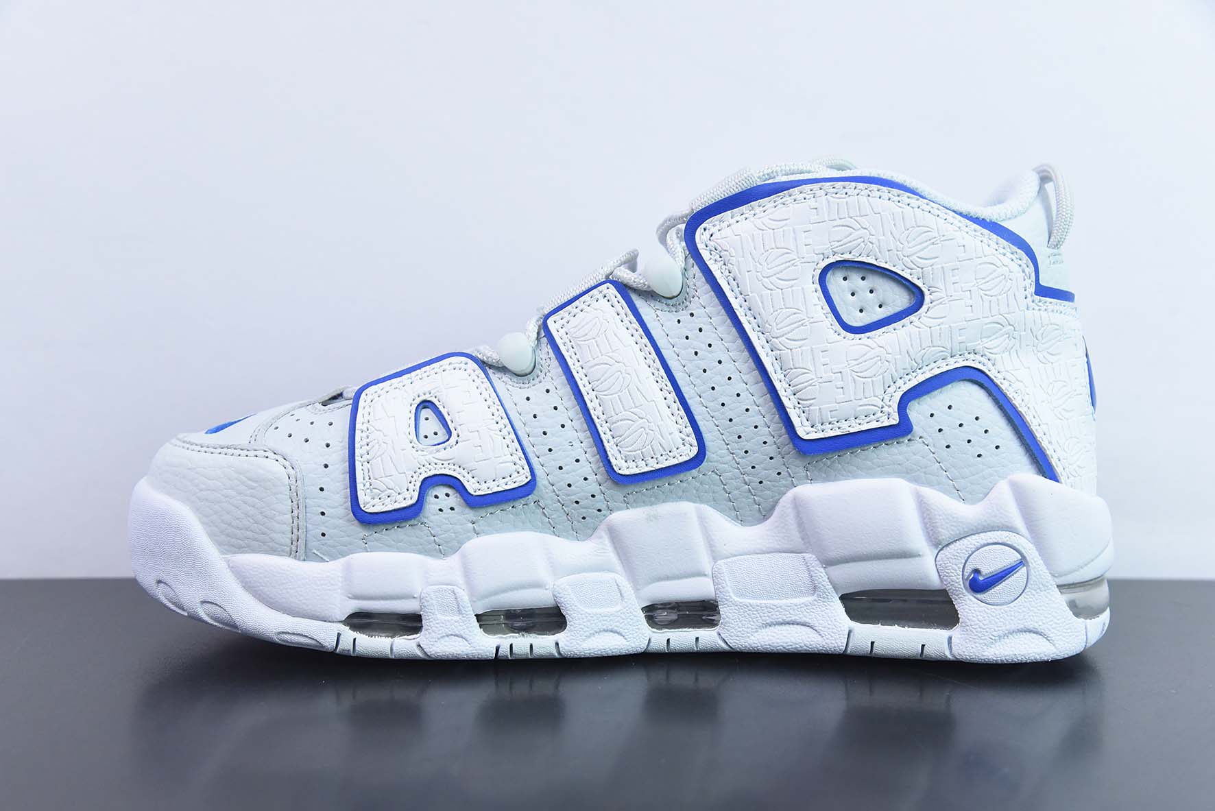 NK Air More Uptempo 大AIR皮蓬复古篮球鞋 货号：FD0669-100