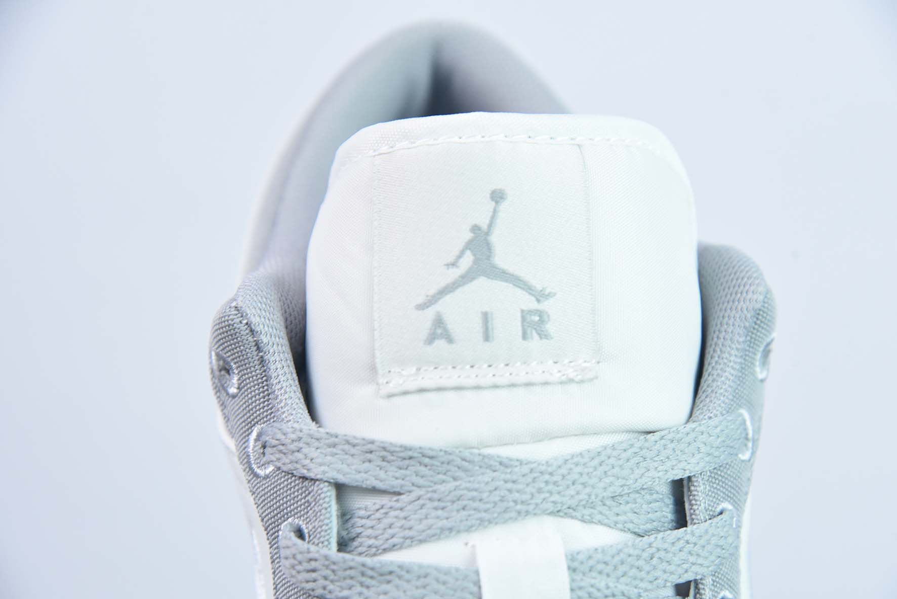 Air Jordan 1 AJ1 Low 乔丹1代 低帮篮球鞋/灰白 「小Dior配色」刺绣logo 货号:DV0426-012