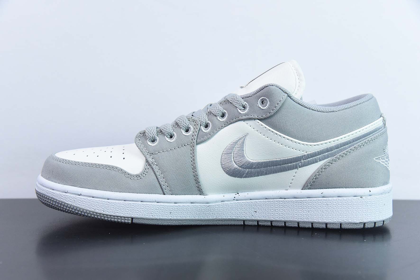 Air Jordan 1 AJ1 Low 乔丹1代 低帮篮球鞋/灰白 「小Dior配色」刺绣logo 货号:DV0426-012