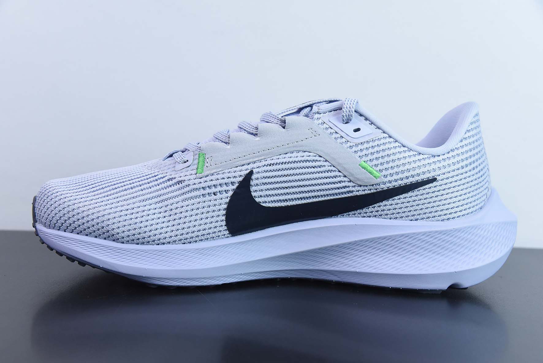 NK Air Zoom Pegasus 40 透气缓震跑步鞋 货号：DV3853-500