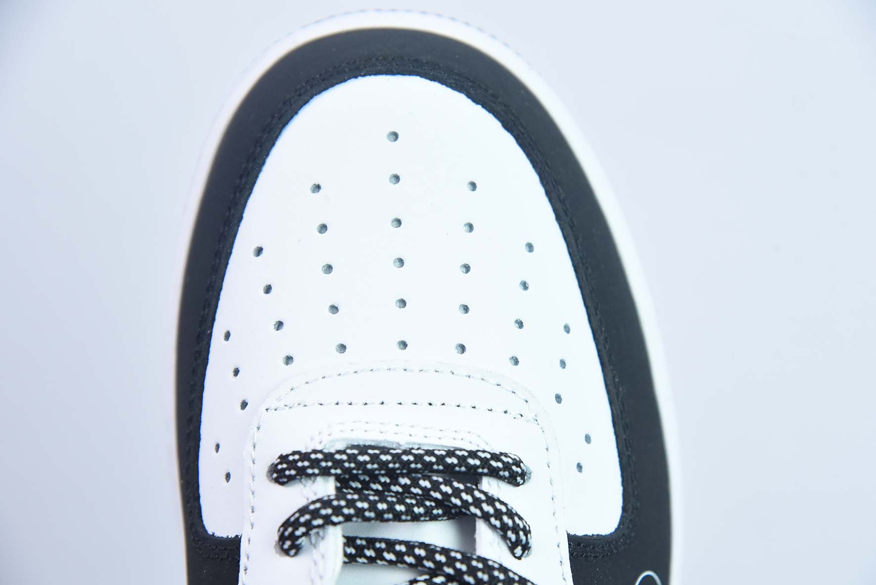 Nike Air Force 1 AF1 空军一号/低帮 黑白 太极 货号：BS9055-701