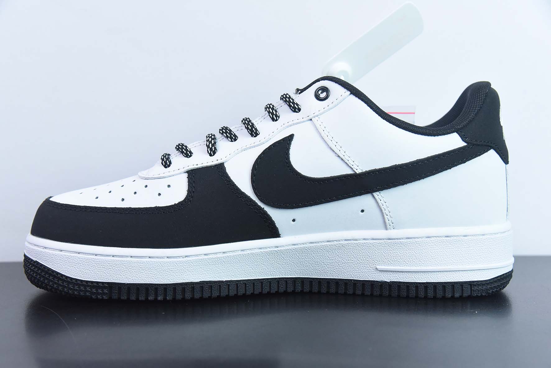 Nike Air Force 1 AF1 空军一号/低帮 黑白 太极 货号：BS9055-701