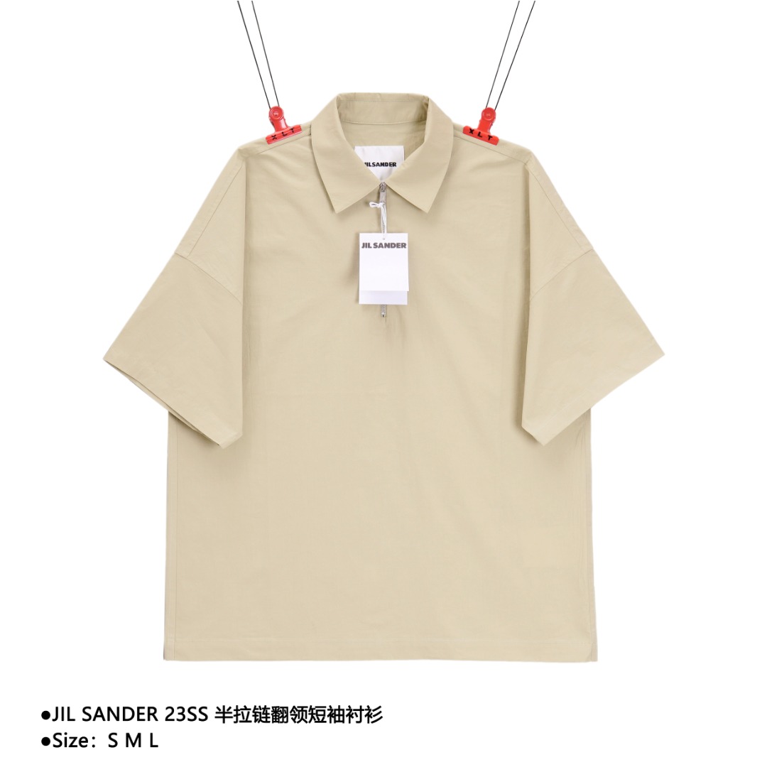 💰170
JIL SANDER 23SS 半拉链翻领短袖衬衫
Size:S M L
原版开版,面料采用顶级棉麻面料,拉链采用的是白铜拉头,完美版型奢饰品完美的标准,大厂工艺,进口设备,完美单品
款式编号:A-560560618