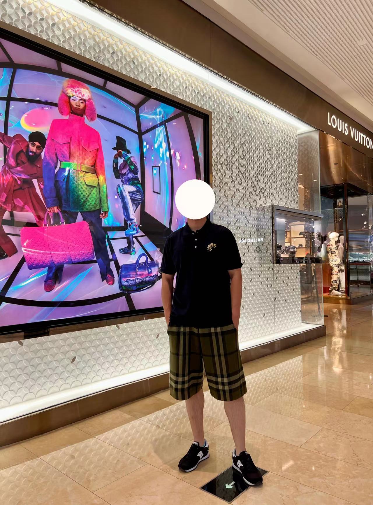 上身素材# LouisVuitton/路易威登 LV 22SS别针刺绣短袖polo衫