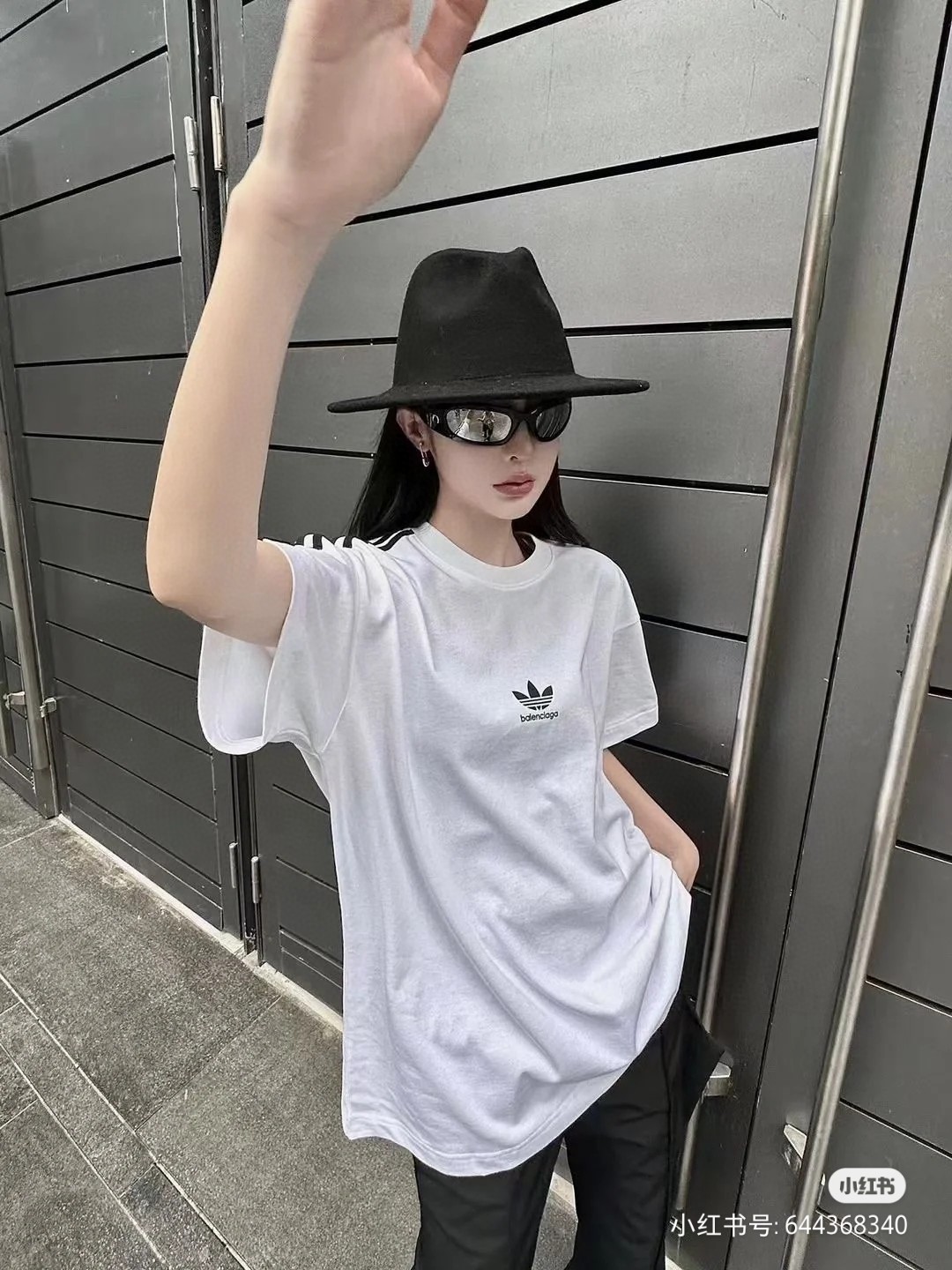 上身素材# Balenciaga/巴黎世家 X Adidas 23SS 三叶草刺绣短袖T恤