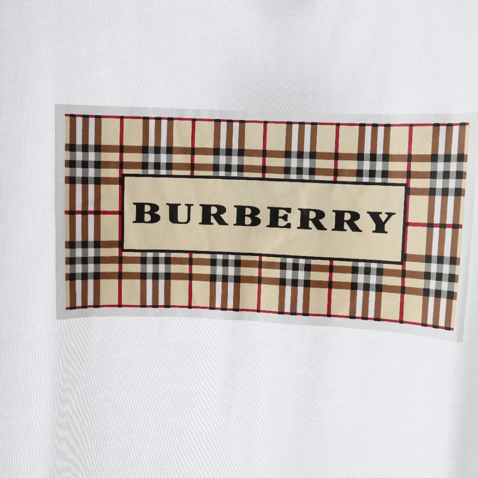 170 BURBERRY/巴宝莉 BBR经典限定胸口格子LOGO短袖