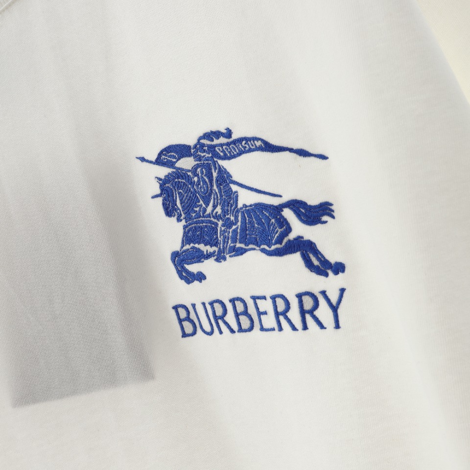 170 BURBERRY/巴宝莉BBR 胸口马术骑士刺绣LOGO短袖