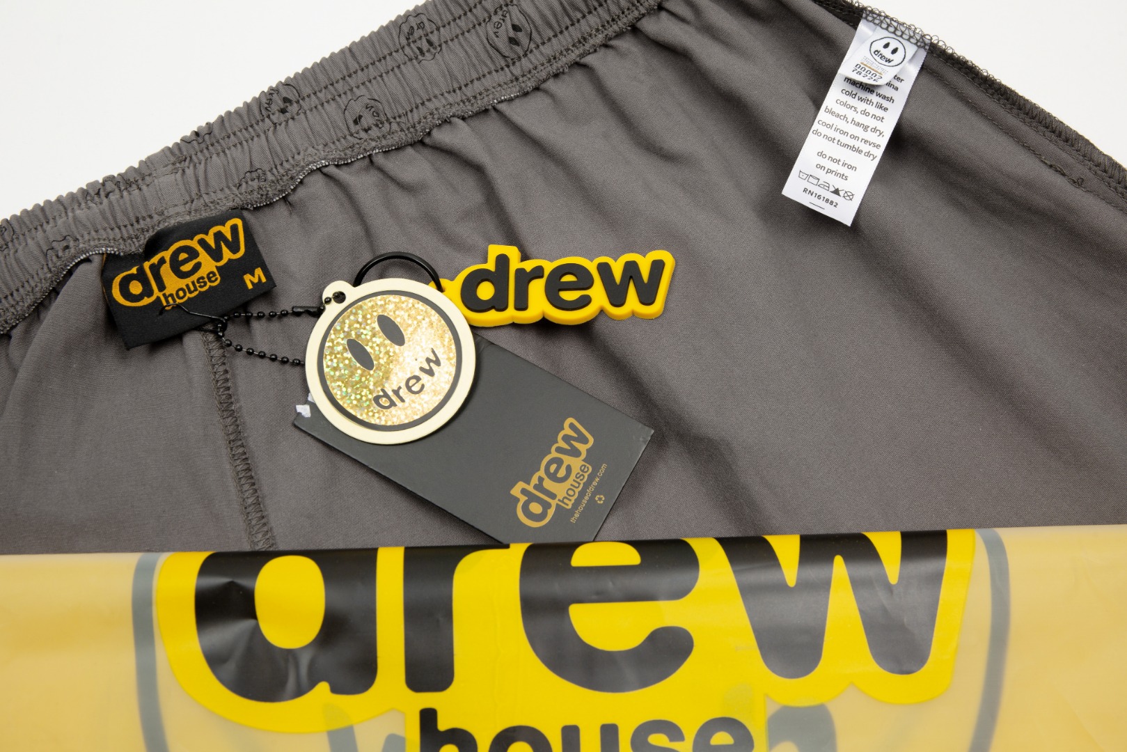 Drew House 2023s: Stylish Clothing and Tampons in 7 Colors - 图片 3