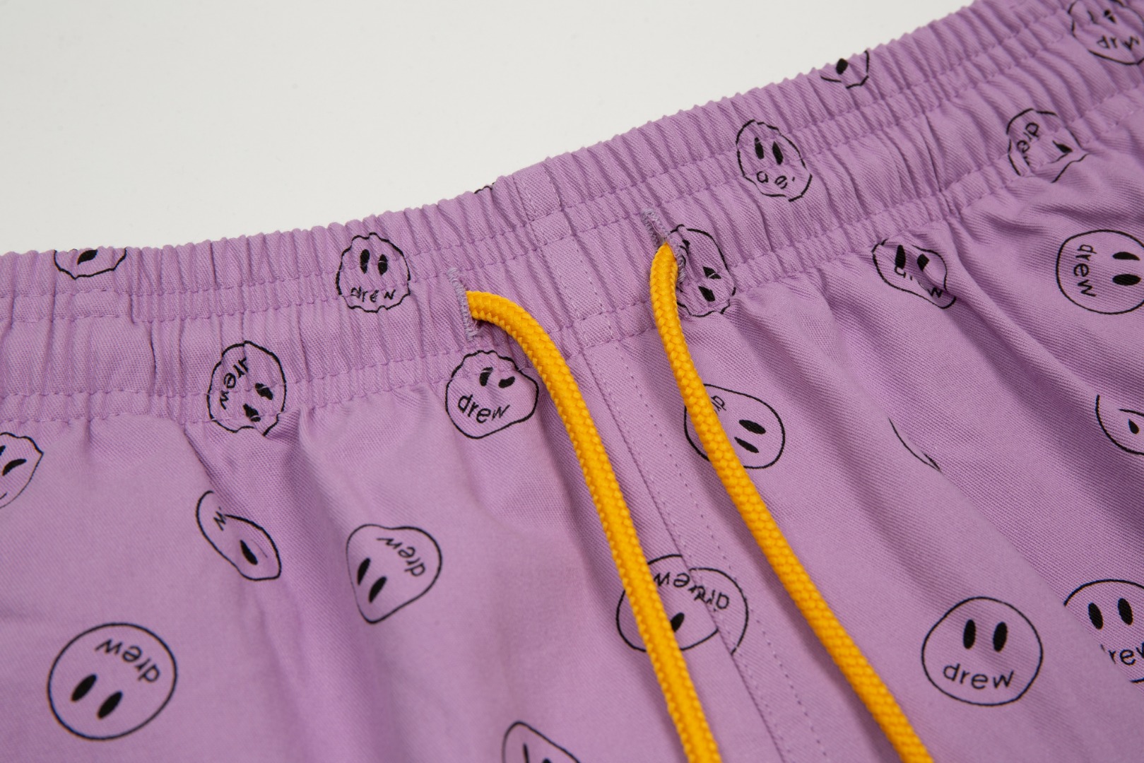 “Drew House 2023s Clothing Collection: 7 Color Options, Customizable Tampons” - 图片 5