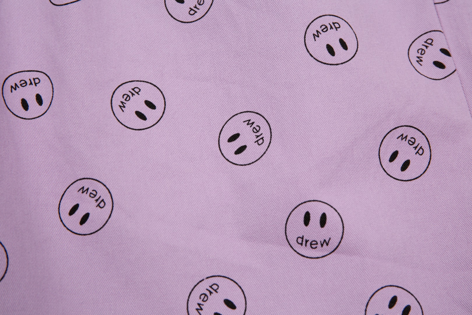 “Drew House 2023s Clothing Collection: 7 Color Options, Customizable Tampons” - 图片 7