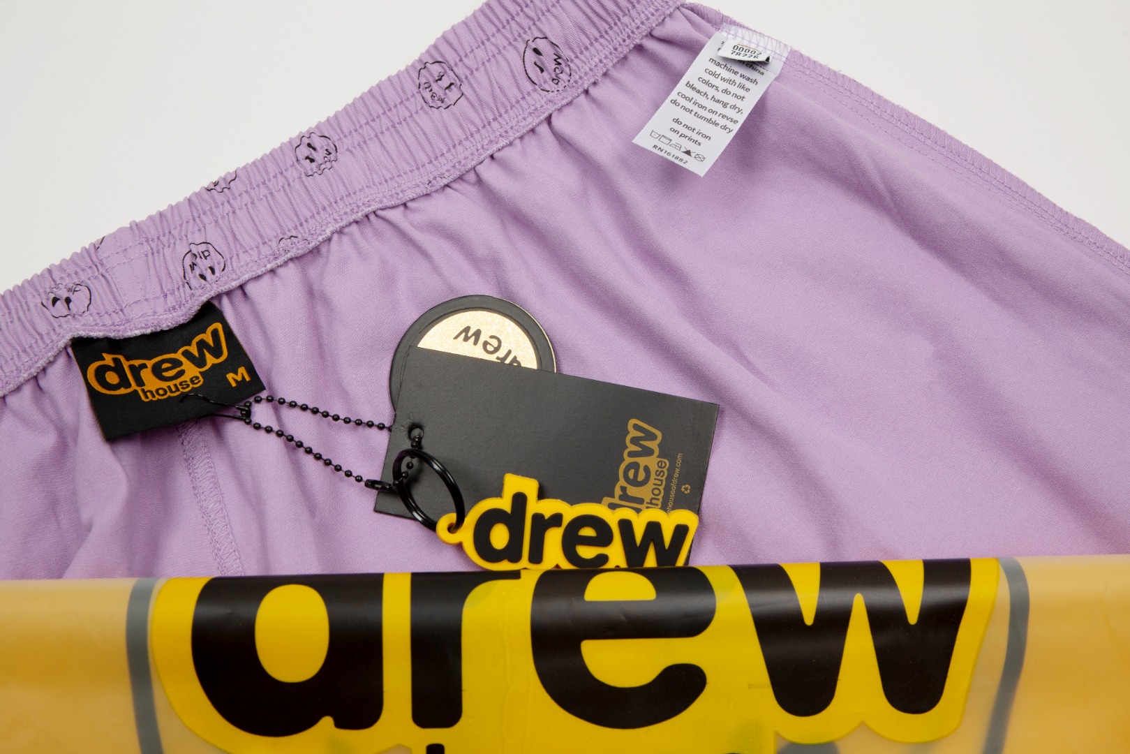 “Drew House 2023s Clothing Collection: 7 Color Options, Customizable Tampons” - 图片 3