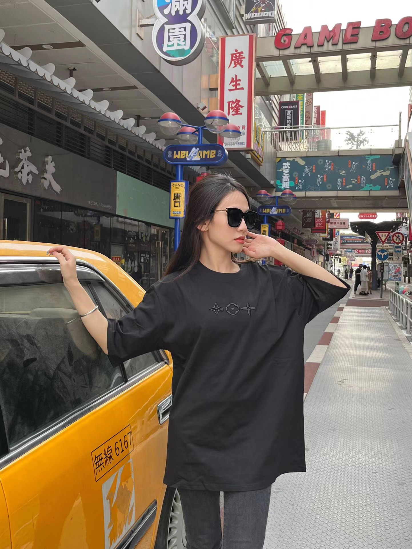 上身素材# Louisviutton/路易威登 LV 23FW新款三花刺绣短袖