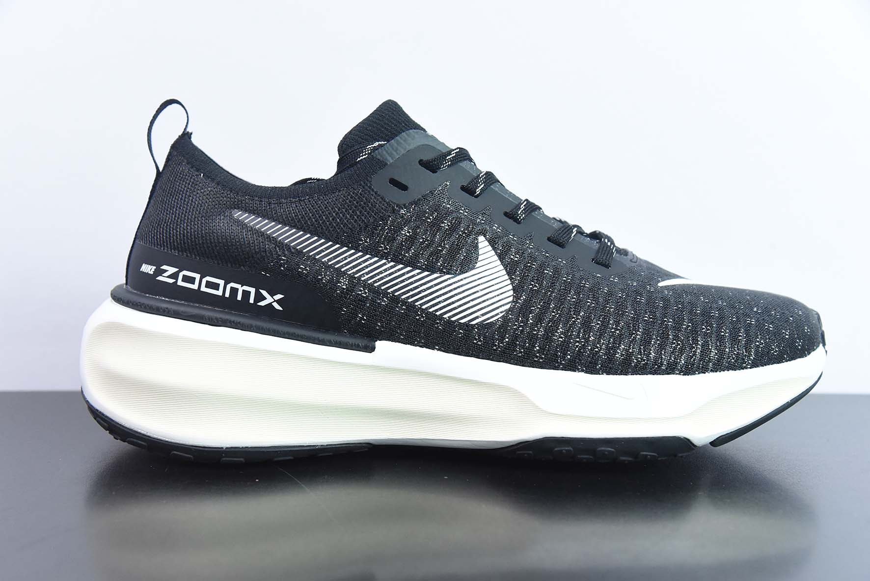 Nk Zoom X Invincible Run Fk 3 马拉松机能风格运动鞋 货号：DR2615-001