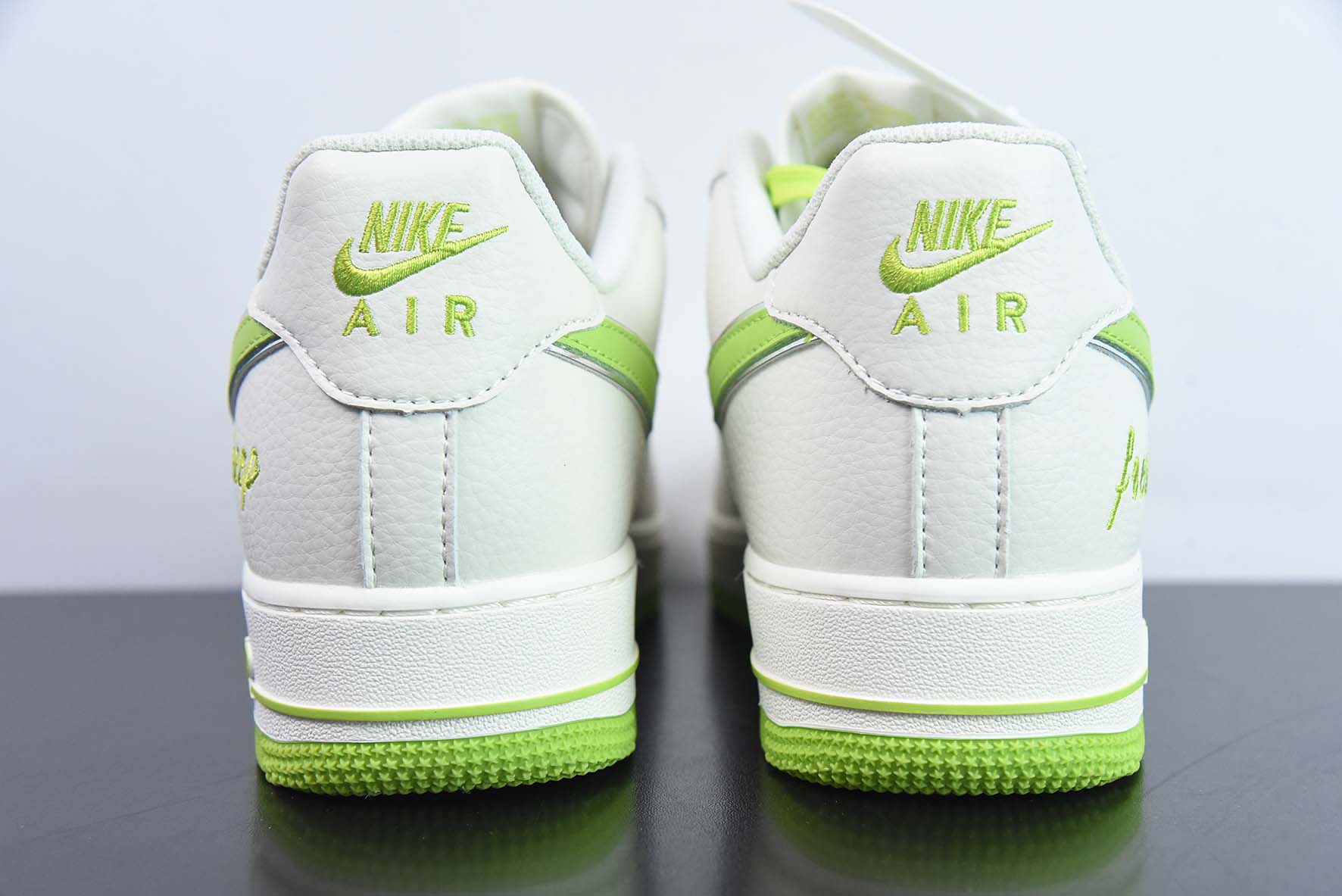 Nike Air Force 1 AF1 空军一号/低帮 白绿 果绿 银边 货号：BM1996-088