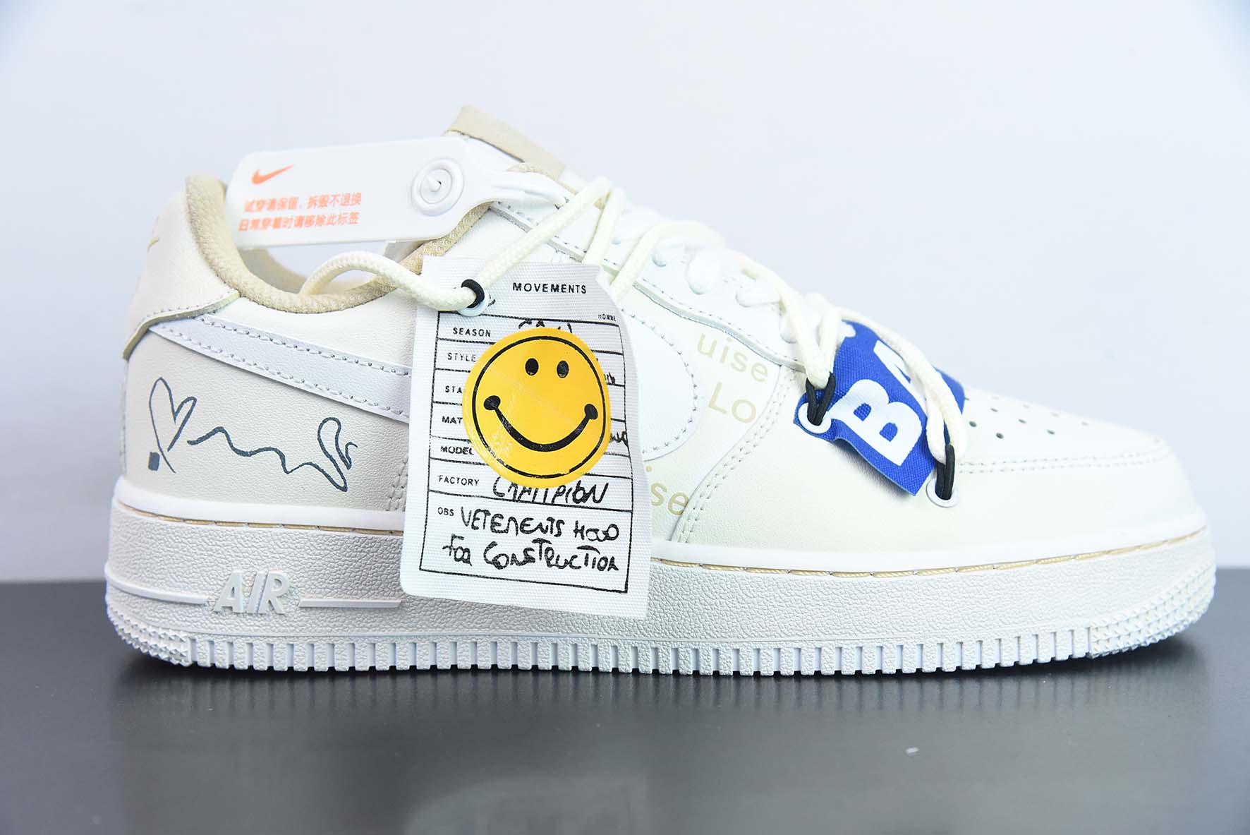 Nike Air Force 1 AF1 空军一号/低帮 米白 笑脸 货号：CW2288-111