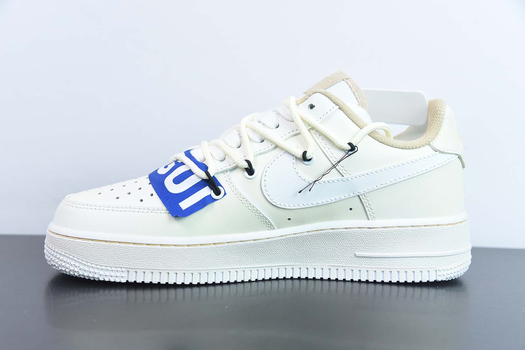 Nike Air Force 1 AF1 空军一号/低帮 米白 笑脸 货号：CW2288-111