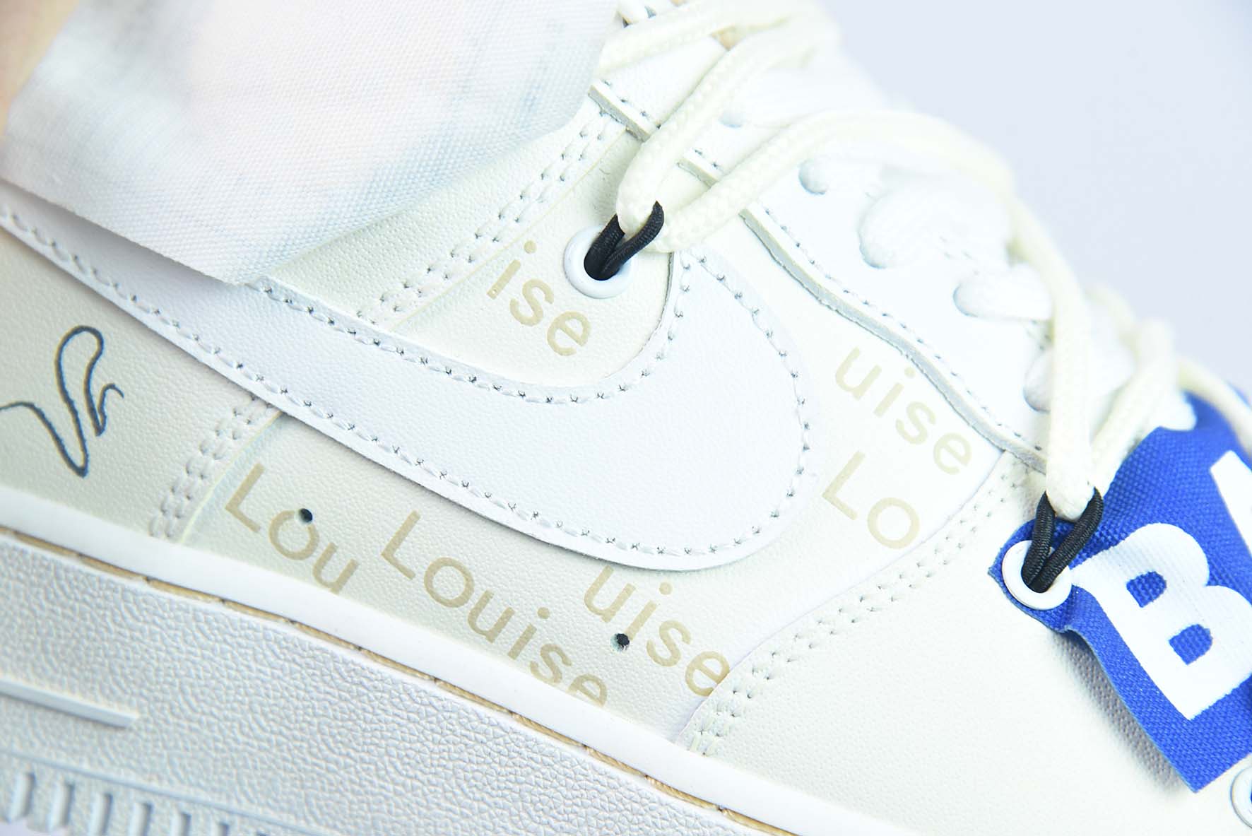 Nike Air Force 1 AF1 空军一号/低帮 米白 笑脸 货号：CW2288-111