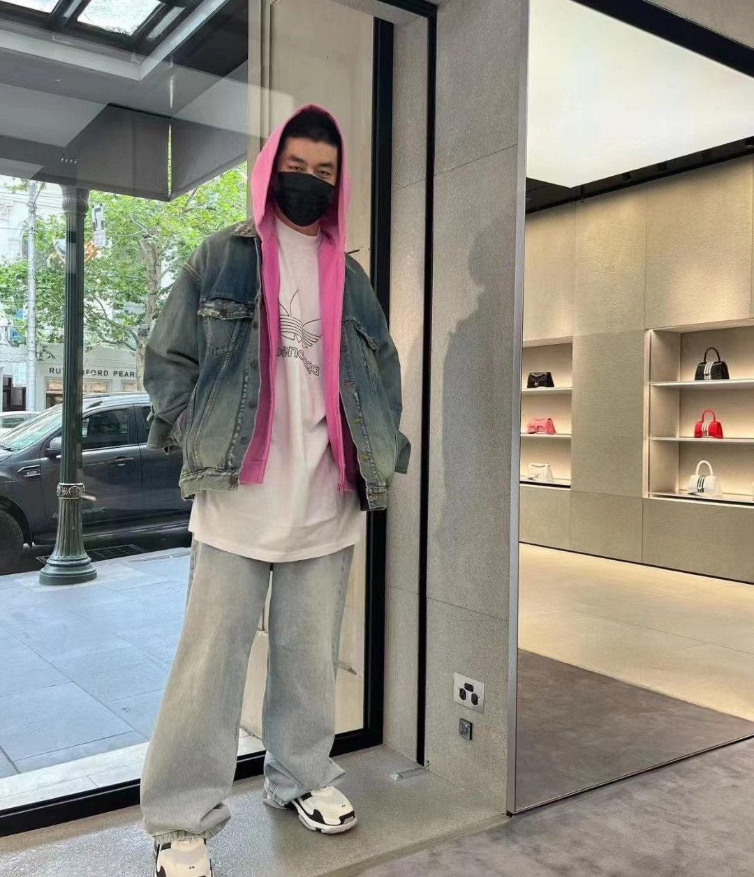 上身素材# Balenciaga x Adidas联名 23ss 三叶草刺绣短袖