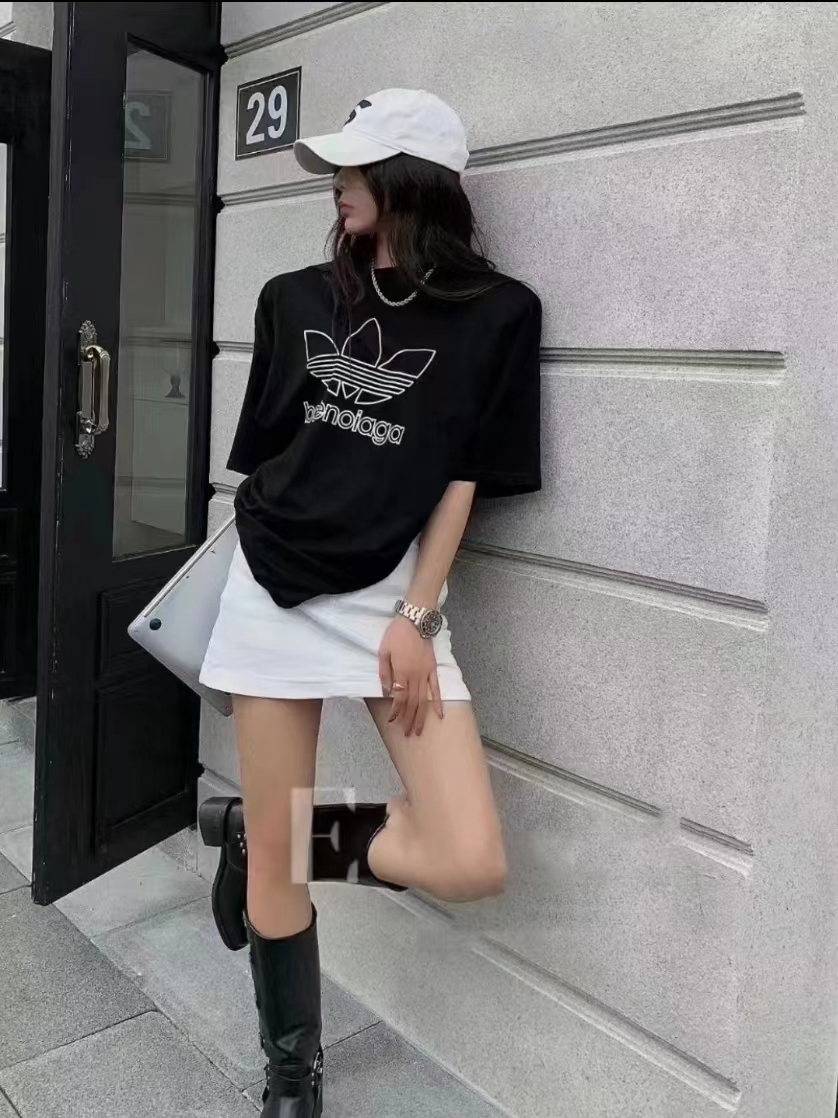 上身素材# Balenciaga x Adidas联名 23ss 三叶草刺绣短袖