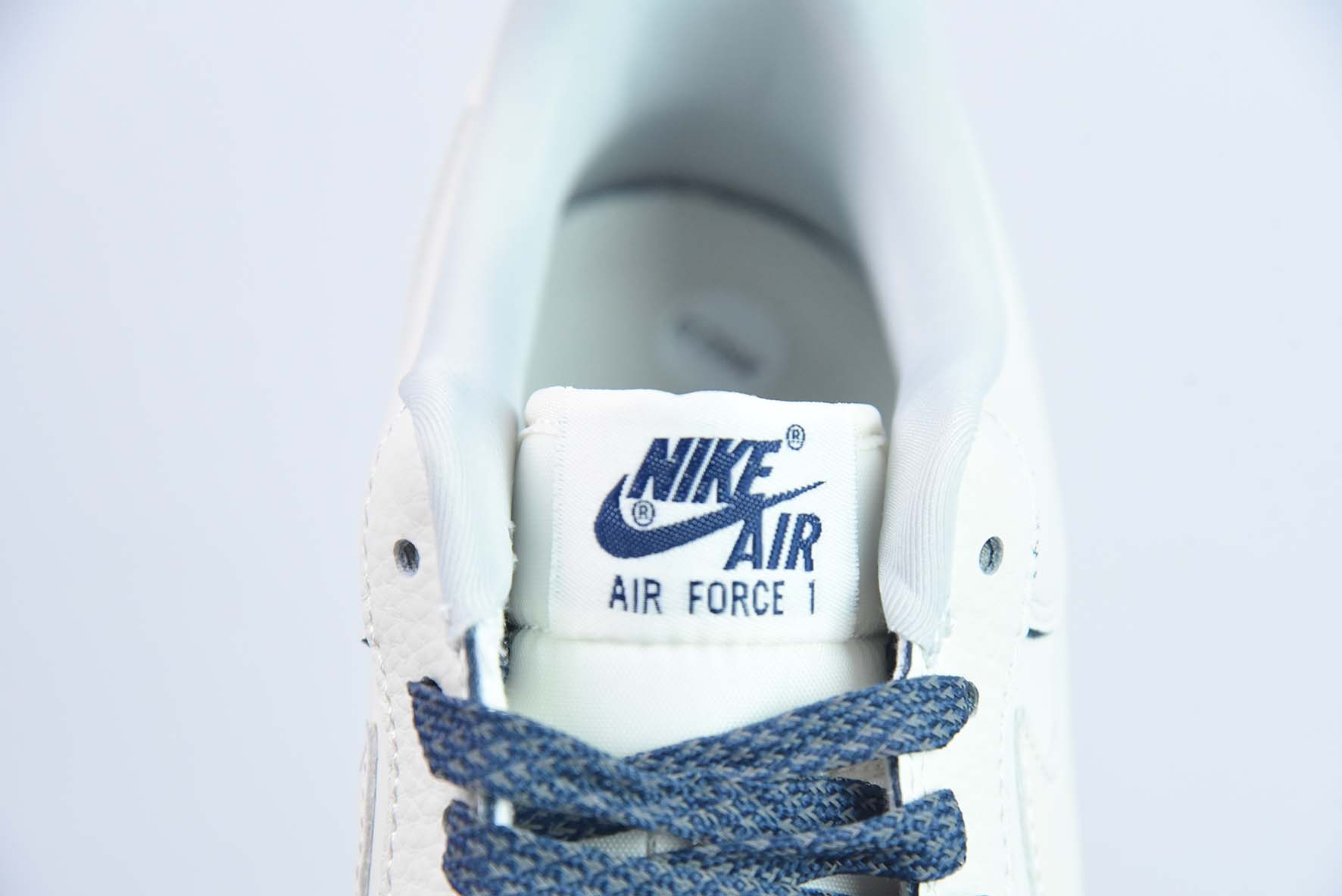 Nike Air Force 1 Low  空军一号低帮百搭休闲运动板鞋迷你勾 双勾 珠光白蓝色