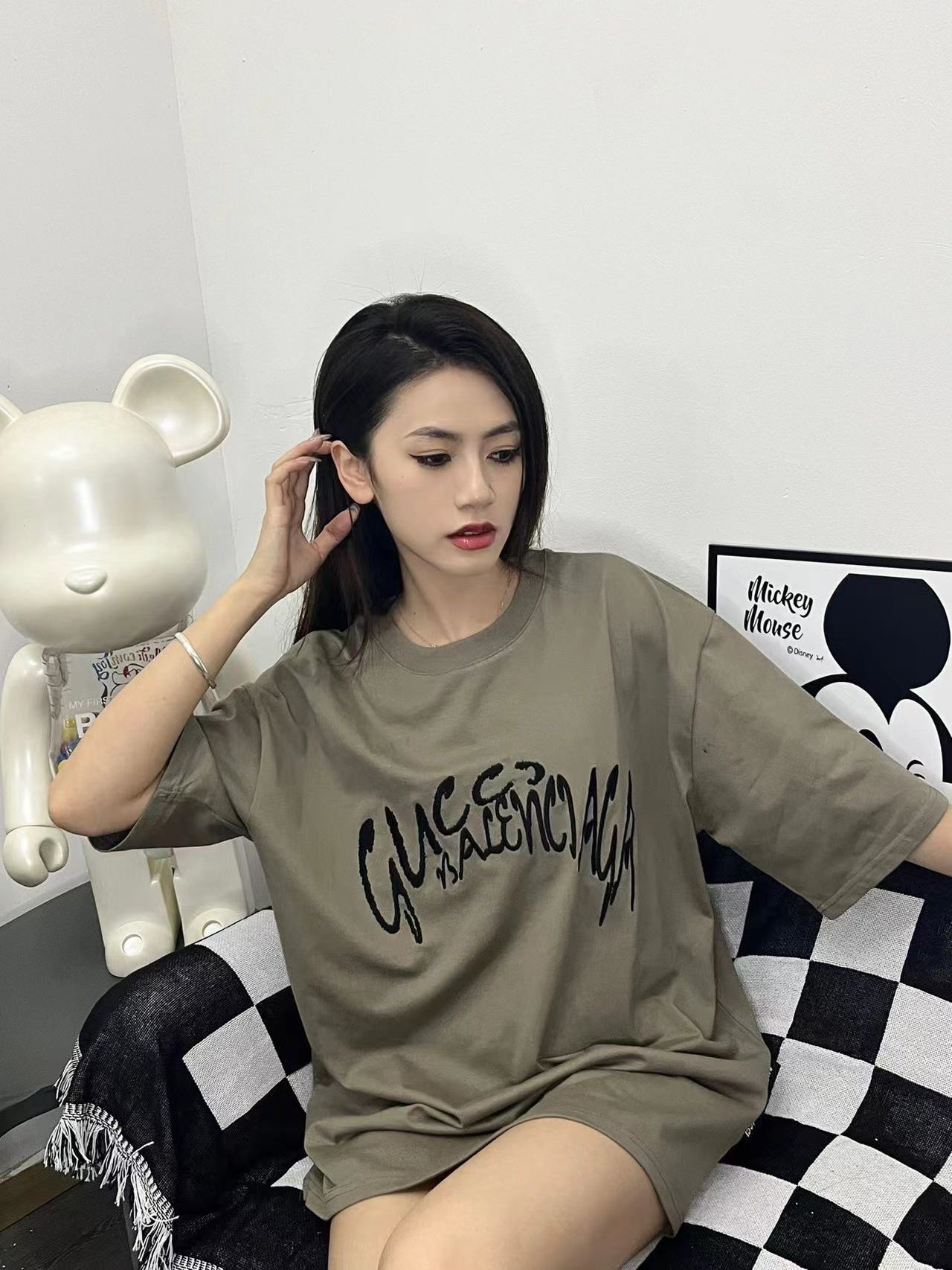 上身素材# Gucci x Balenciaga 联名刺绣Logo短袖T恤