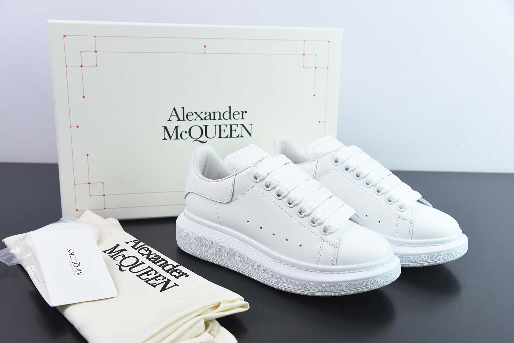 Alexander McQueen/亚历山大麦昆 松糕鞋厚底增高小白鞋