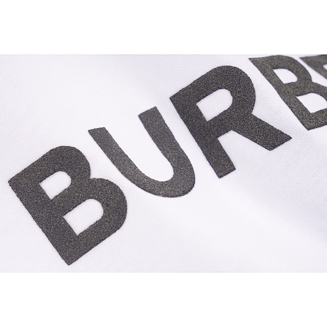 Burberry/巴宝莉BBR 23SS 发泡印花徽标短袖T恤