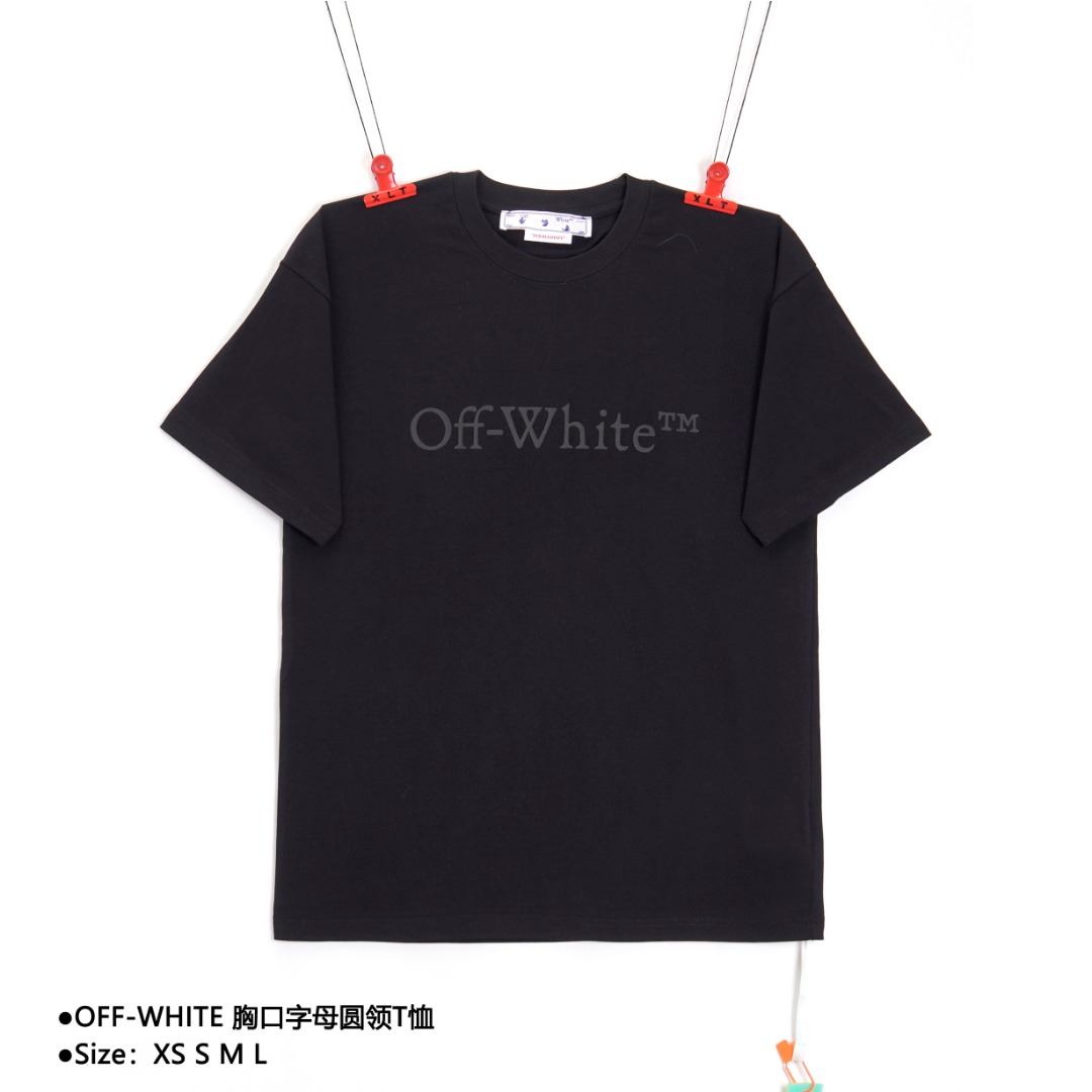💰140
OFF-WHITE 胸口字母圆领T恤
Size：XS S M L

off white单品中为数不多无箭头，简约干净的设计，日常宽松的廓形剪裁，无性别限定的单品，胸前大号的Off White压胶字母，既有少许立体效果，又很有辨识度，同色系的处理手法貌似一件净版T恤，高街低调，同样足够夺人眼球！230克全棉双纱，成衣水洗做旧，正品级别！

款式编号：TN-56506065015