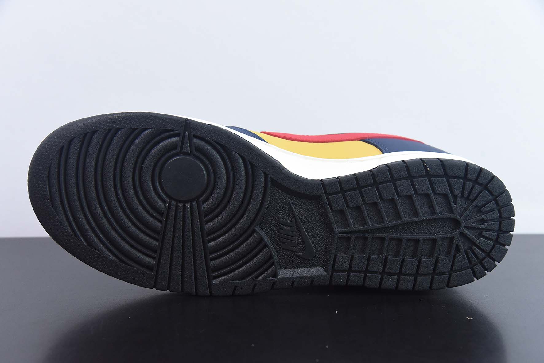 Nike SB Dunk Low "Steamboy OST" 扣篮系列低帮休闲运动滑板板鞋货号:KK6388-639