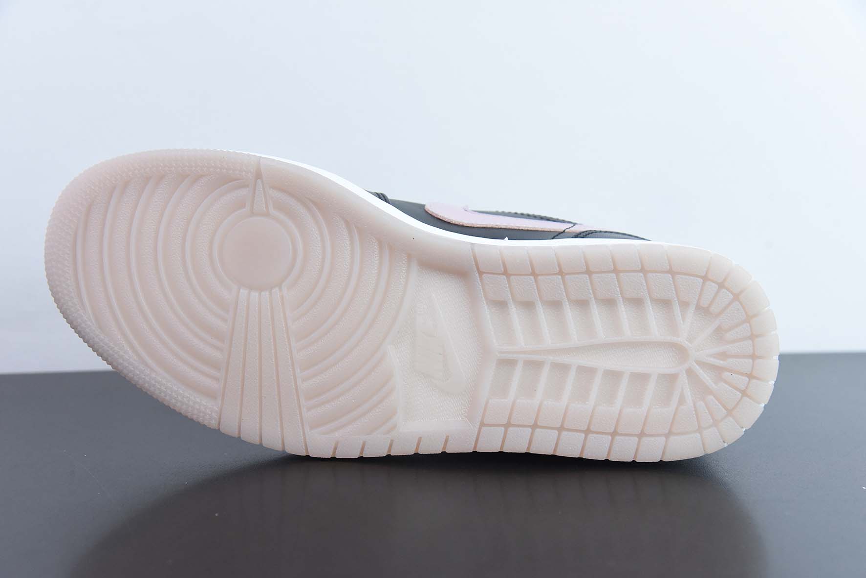 NK Air Jordan 1 Low "Iced Lilac" AJ1 乔1冰丁香紫 低帮文化休闲板鞋 DV1309-051