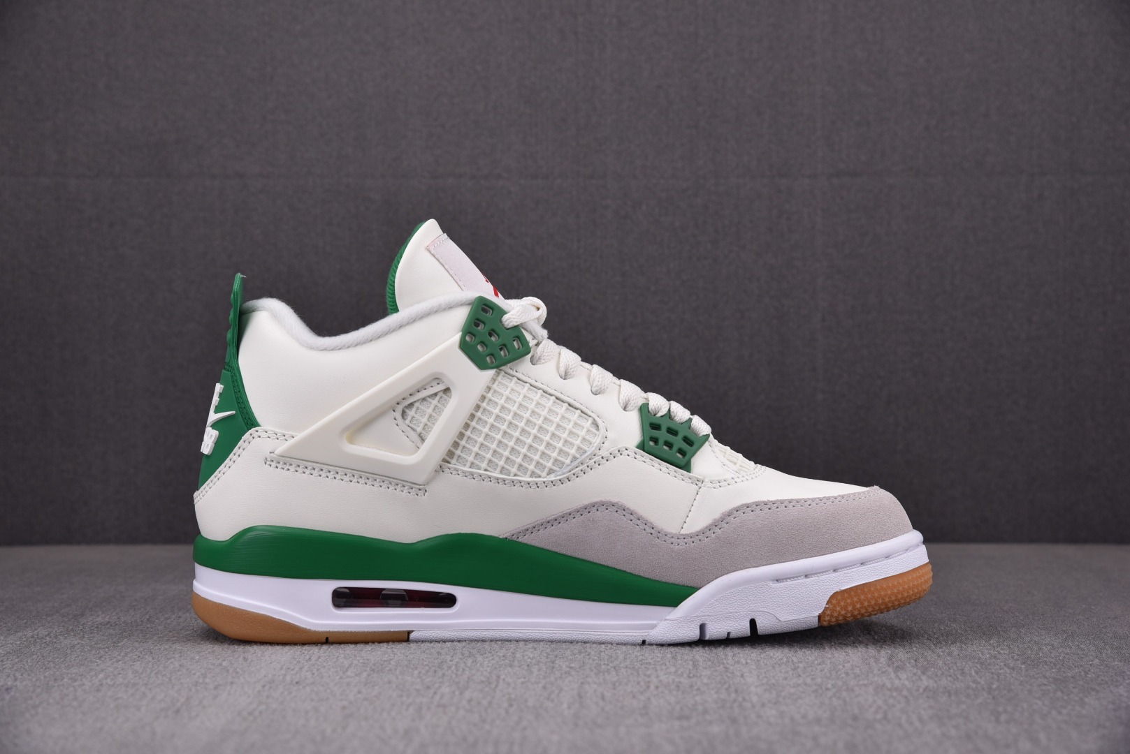 AJ4白绿尺码40-48.5纯原出品-NKSBxAirJordan4“PineGreen”AJSB联名白