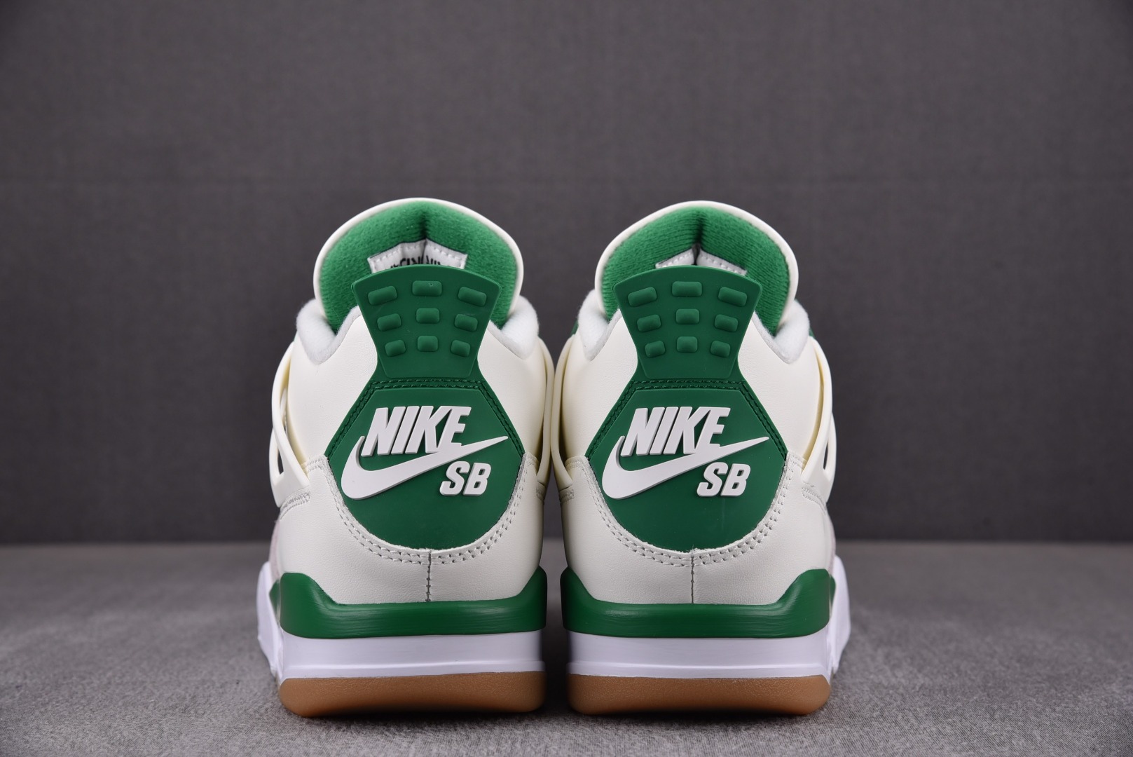 AJ4白绿尺码40-48.5纯原出品-NKSBxAirJordan4“PineGreen”AJSB联名白