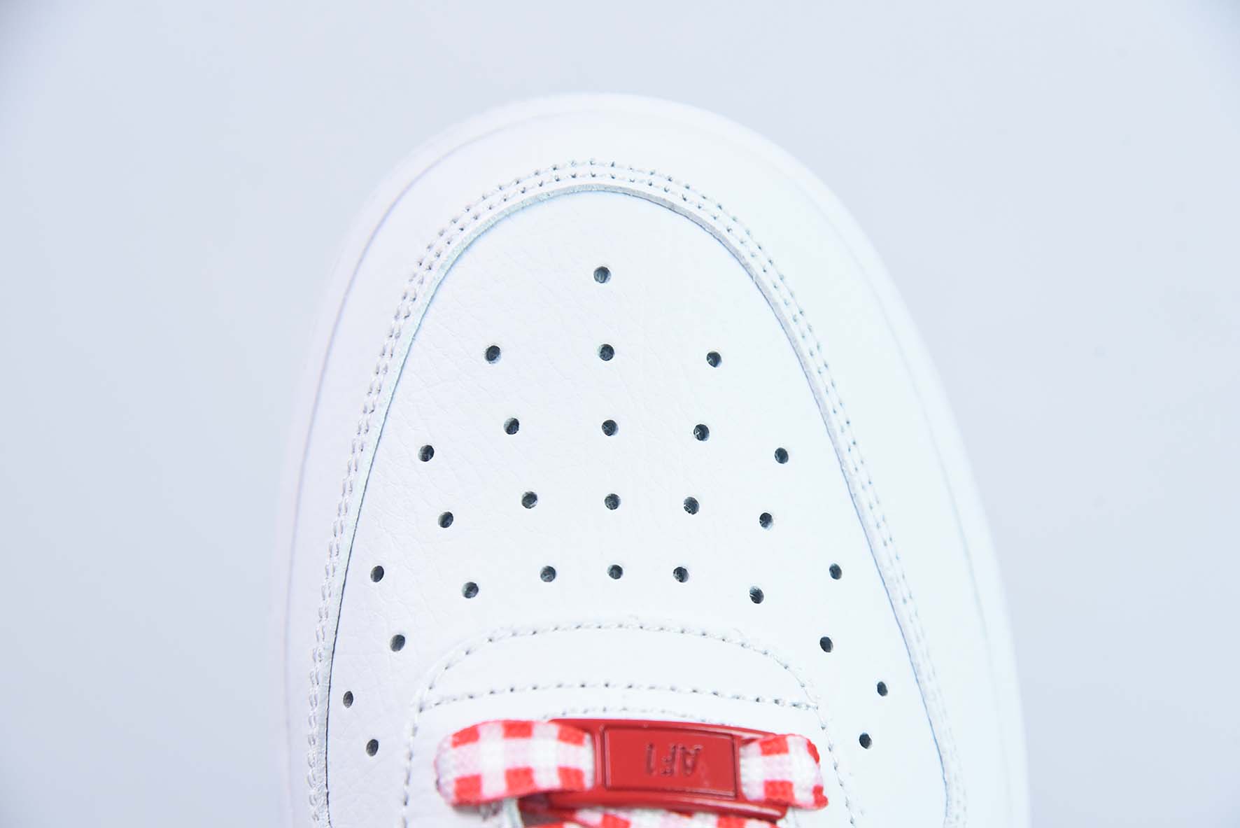 NK Air Force 1'07 Low 格子布 空军一号低帮休闲板鞋 货号：DZ2784-101
