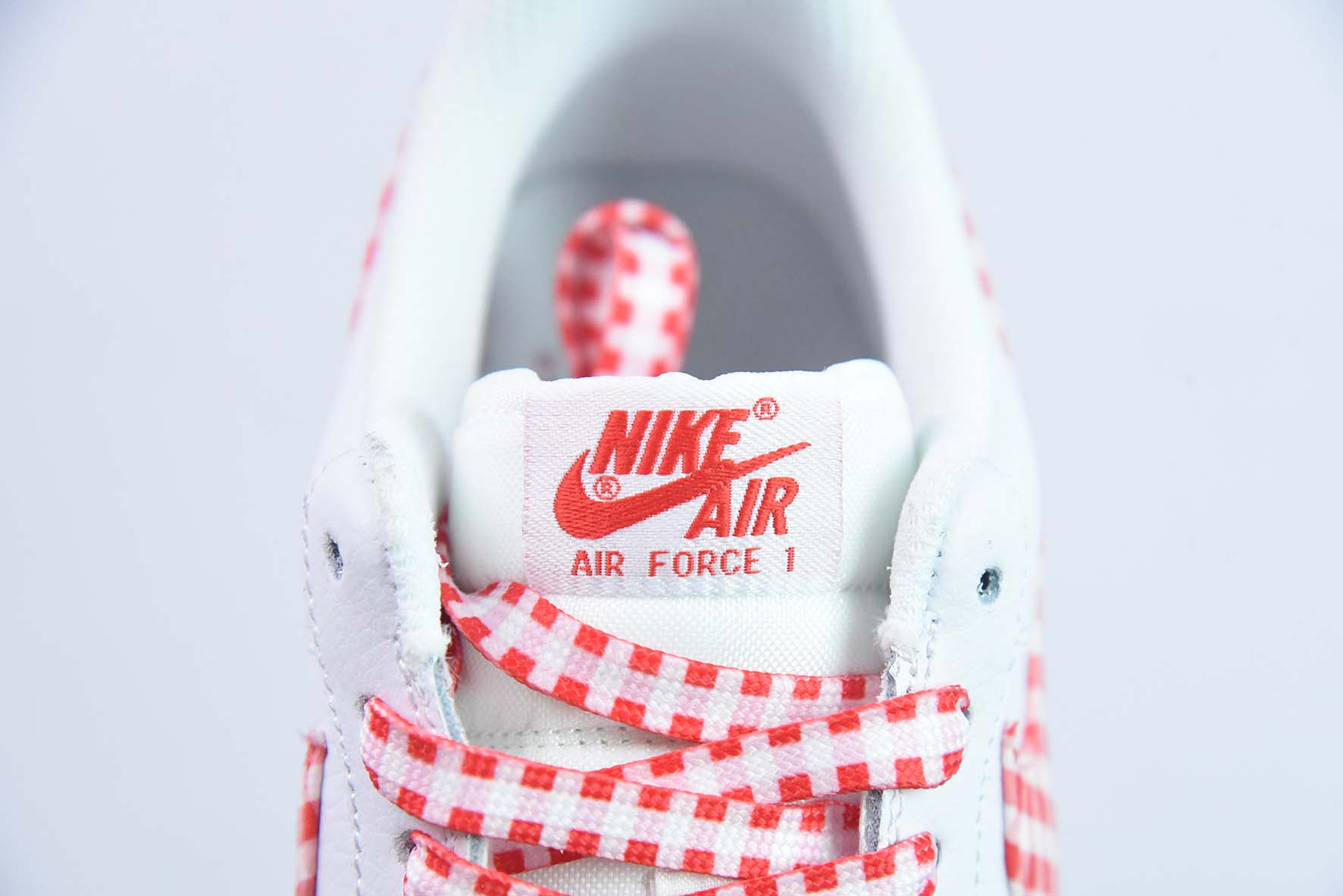 NK Air Force 1'07 Low 格子布 空军一号低帮休闲板鞋 货号：DZ2784-101