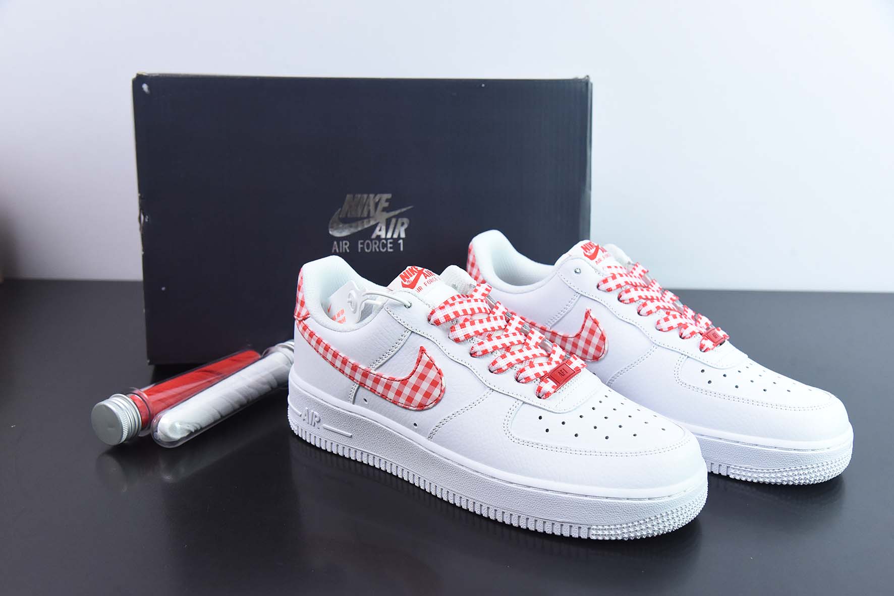 NK Air Force 1'07 Low 格子布空军一号低帮休闲板鞋货号：DZ2784-101