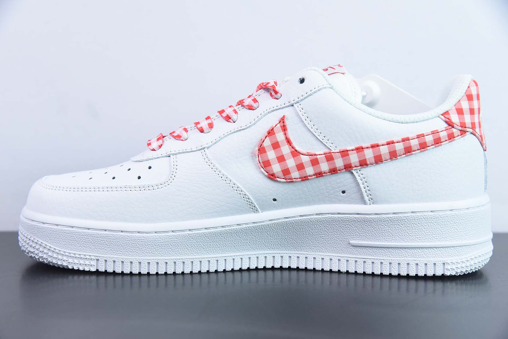 NK Air Force 1'07 Low 格子布 空军一号低帮休闲板鞋 货号：DZ2784-101
