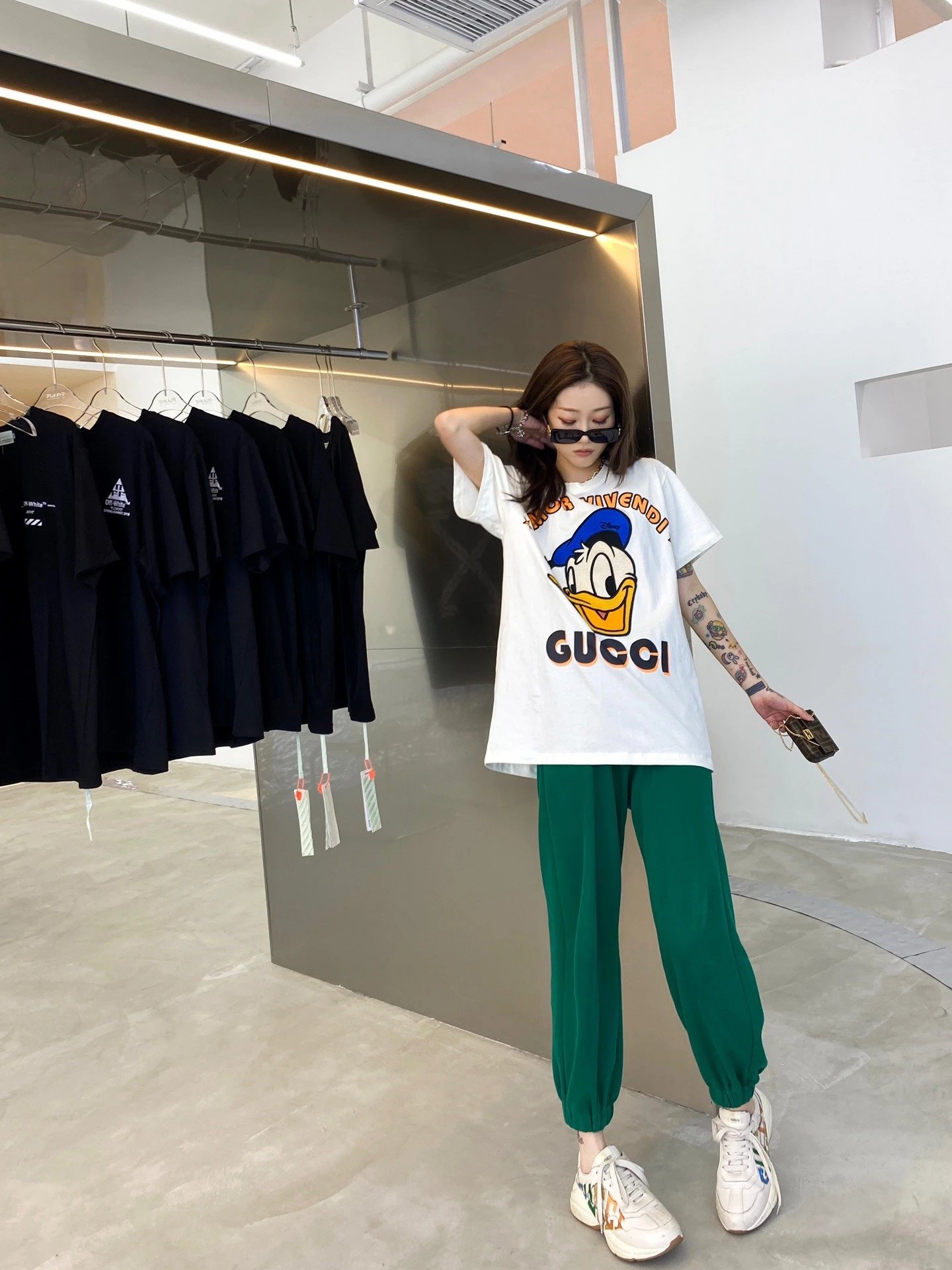 上身素材# Gucci/古驰 22ss 唐老鸭刺绣短袖