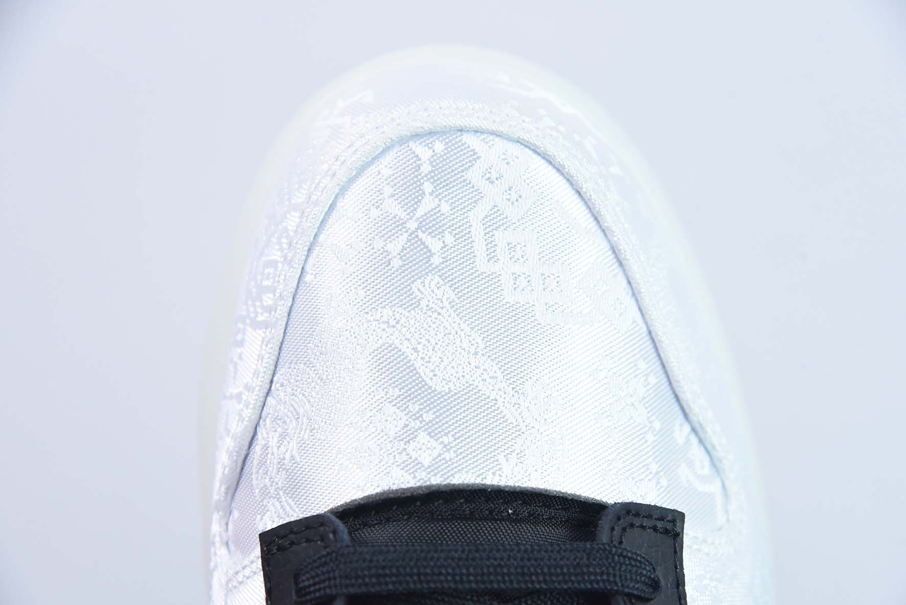 Nike SB Dunk Low"20th Anniversary/White Silk"扣篮系列低帮休闲运动滑板板鞋“联名闪电丝绸白黑刮刮乐”FN0315-110