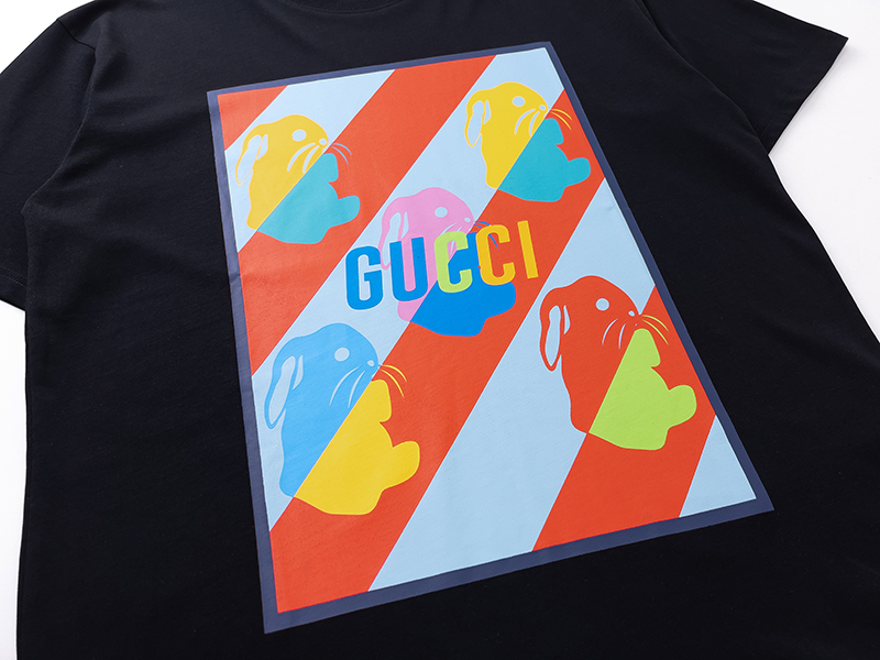 Gucci 古驰 为庆祝兔年新春的到来 品牌呈现一系列色彩靓丽的甄选成衣和配饰